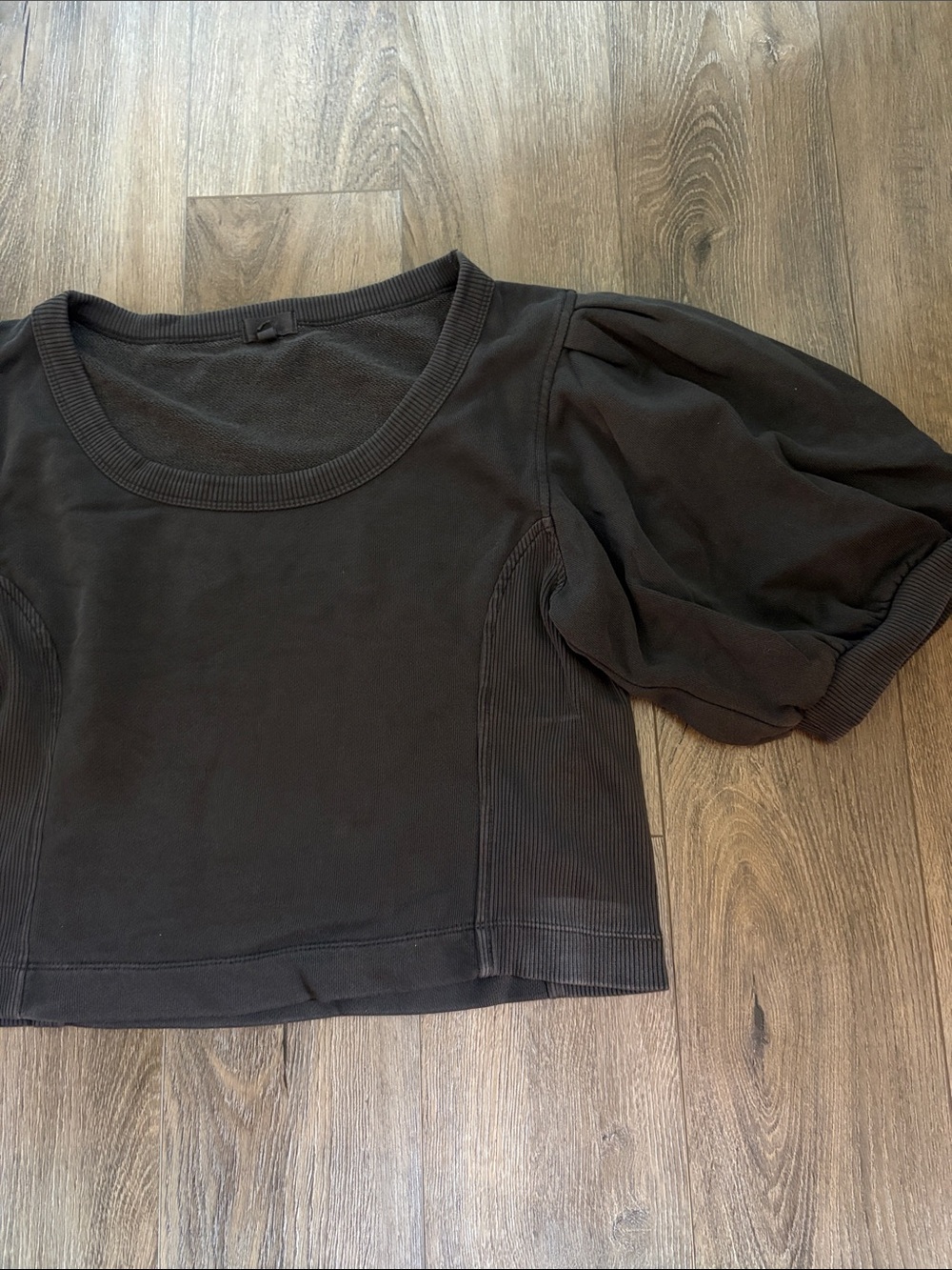 aerie Black Puff-Sleeve Cropped Tee